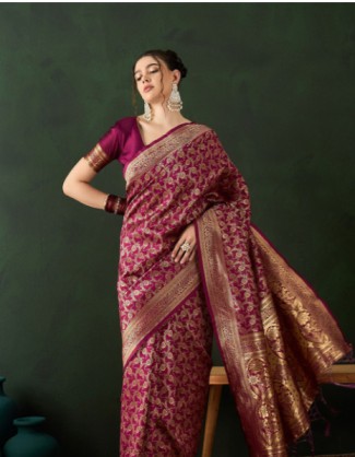 Graceful Sarees Under Rs 799